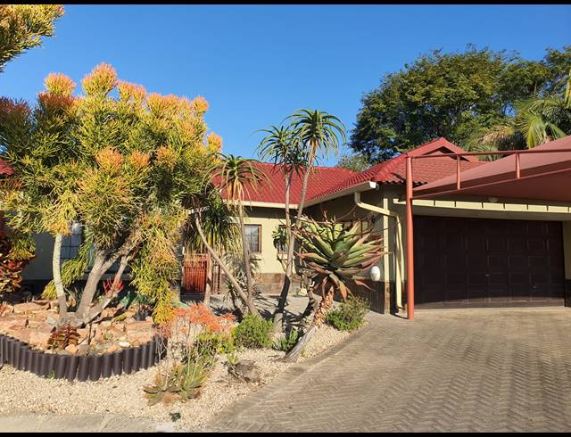 3 BEDROOM FREEHOLD FOR SALE IN WATERVAL EAST